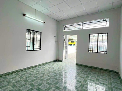 Mua đất tặng nhà- bán 262m2 đất mặt tiền Đ. Hàng Gòn Cái Răng 4