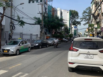 Bán đất mặt tiền quận 10   diện tích lớn- khu kinh doanh đa ngành nghề 1