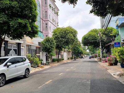 Bán nhà mặt tiền tân phú 152 m2, 8x19 ngay hiền vương quách đình bảo 3