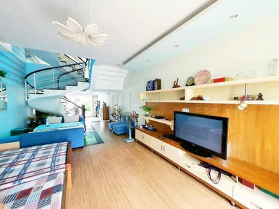 Bán nhà đẹp mặt tiền thạnh mỹ lợi, quận 2 có gara, sân vườn rộng rãi 2