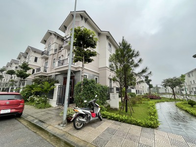 Cho thuê biệt thự căn góc vườn hoa 135m2 KĐT Centa City 0