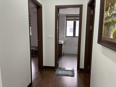 Cho thuê biệt thự căn góc vườn hoa 135m2 KĐT Centa City 3