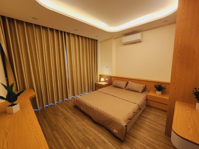 Nhà mới xây 5 tầng phố trạm, tài chính nhỏ 0