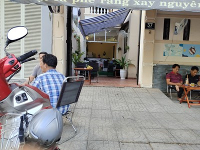 Quận 7, sang quán cafe mb thoáng , vỉa hè ngang 7m , kdc an phú hưng , f. tân phong, liên hệ: 1