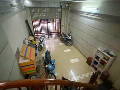 Bán gấp nhà 5 tầng tđc x2a hưng thịnh, hoàng mai, đường phân lô ô tô 16 chỗ đỗ cửa, kd đỉnh 1