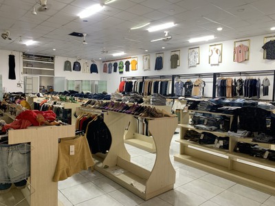 Nhà bè   sang giá shock - quá rẻ mặt bằng shop   hoặc sang full shop    255 lê văn lương , phước 3