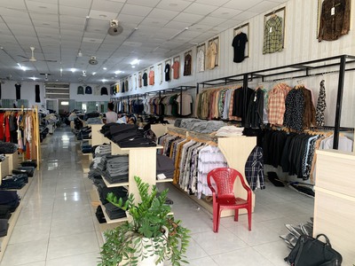 Nhà bè   sang giá shock - quá rẻ mặt bằng shop   hoặc sang full shop    255 lê văn lương , phước 1