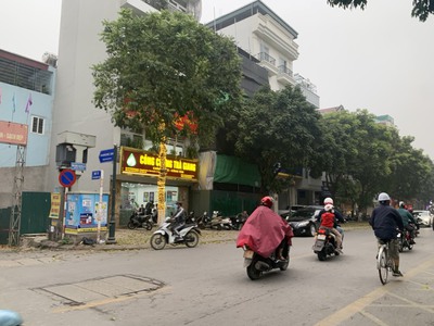 Cho thuê 2 sàn mặt phố Trường Lâm, ngay cổng bệnh viện đa khoa Đức Giang 1