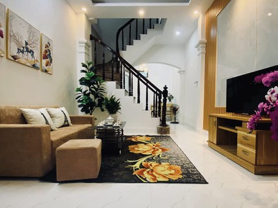 Oto đỗ cửa - Ngã tư sở - Đống Đa - 37m2 x 5 tầng - Tây Sơn - chỉ 5tỷ 0