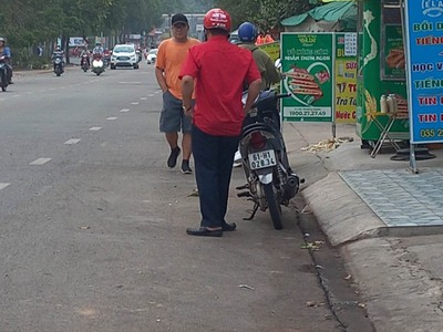 Bán nhà 10x30 đang kinh doanh cf và đồ ăn cho học sinh Mỹ Phước, TX Bến Cát. 6