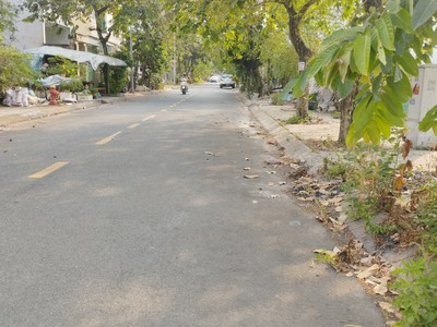 Chính chủ ra gấp nền đất sổ đỏ 5x20m KDC Cát Lái giá 50tr/m2 2