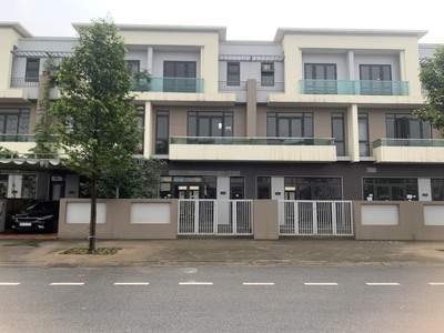 Cơ hội cho NĐT, vị trí đẹp duy nhất 1 căn trên trục đường phố đi bộ, mở cửa kinh doanh sầm uất. 1