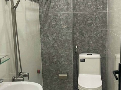 Bán nhà 1 trệt, 3 lầu KDC cao cấp cách Hóc Môn 10 phút xe máy 7