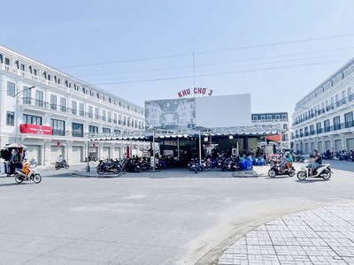 Nhà mặt tiền ngay chợ Thị trấn thới lai cần thơ 1