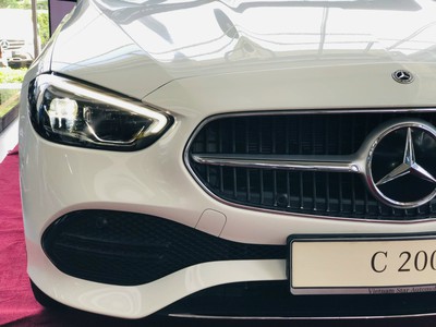 Thanh toán 500.000.000 VND sở hữu Mercedes C200 hỗ trợ 300.000.000 VND 2