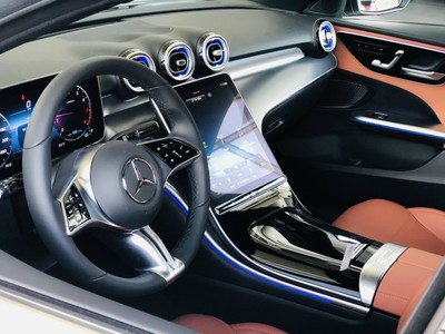 Thanh toán 500.000.000 VND sở hữu Mercedes C200 hỗ trợ 300.000.000 VND 4
