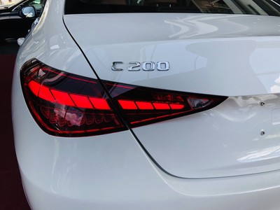 Thanh toán 500.000.000 VND sở hữu Mercedes C200 hỗ trợ 300.000.000 VND 5