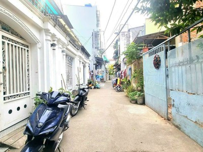 Bán bán bán Nhà sổ hồng riêng giảm giá cực mạnh - Hẻm 38 Đặng Nhữ Lâm, Thị trấn Nhà Bè 0