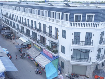 Bán nhà phố thương mại chợ Thới Lai mới 3