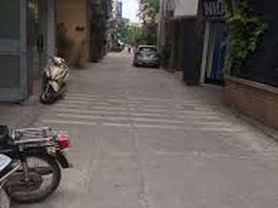 Cho thuê nhà 4 tầng x 45m, cách phố hào nam 30m 0