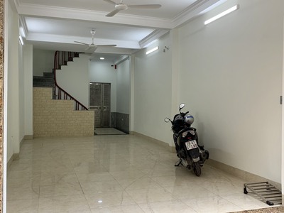 Chính chủ cần cho thuê 100m2 làm Văn phòng, Kinh doanh. 1