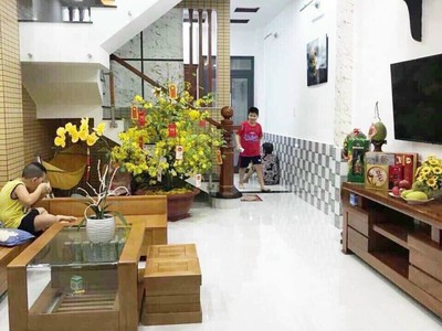 Bán nhà mặt phố 3 tầng đường xe tải thông bình trưng đông, quận 2 3