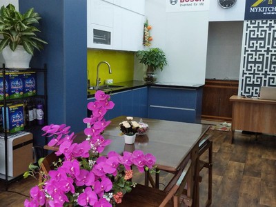 Chính chủ cần cho thuê gấp tầng 1 ngay mặt đường 629 Lạc Long Quân, Tây Hồ, Hà Nội 1