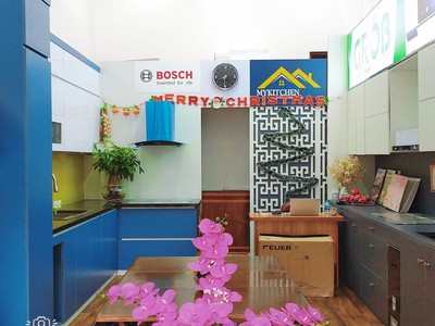 Chính chủ cần cho thuê gấp tầng 1 ngay mặt đường 629 Lạc Long Quân, Tây Hồ, Hà Nội 2