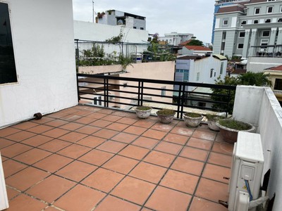 .nhà núi thành sát mặt tiền, ô tô đậu cửa, 78m2, 4 tầng, 5.x tỷ 3