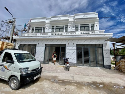 Bán nhà mặt tiền, 1 trệt , 1 lầu, p5, tpvl 0