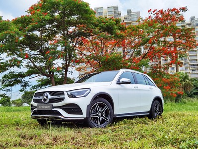 Xe Mercedes GLC300 mới 100 hỗ trợ lên đến 400.000.000 VND 2