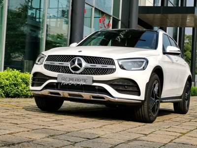 Xe Mercedes GLC300 mới 100 hỗ trợ lên đến 400.000.000 VND 4