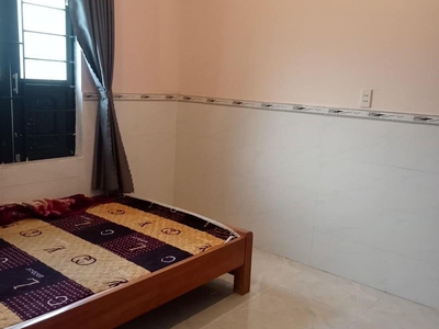 Nhà 2mk oto âu cơ chỉ 1ty3 dt 70m-ngang 7m 2