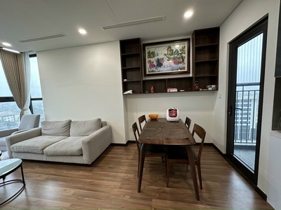 Cho thuê 3pn 110m2 mipec xuân thủy giá thuê 19tr vào luôn 1