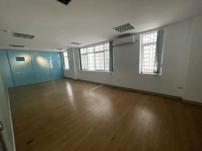 Cho thuê văn phòng tuyến 1 Lê Hồng Phong giá siêu rẻ 2