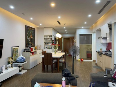 Bán chung cư Trần Qúy Kiên KĐT Dịch Vọng 70m2, 2 ngủ, 2 ban công chỉ 1.x tỷ 1