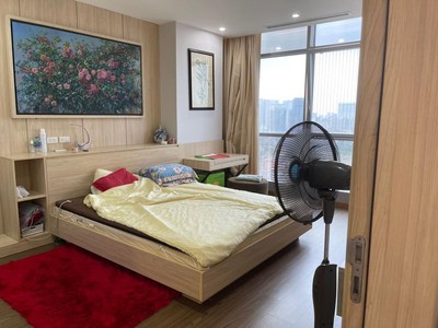 Bán chung cư Trần Qúy Kiên KĐT Dịch Vọng 70m2, 2 ngủ, 2 ban công chỉ 1.x tỷ 3