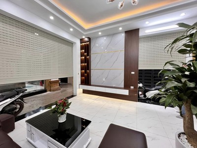 Nhà thái thịnh 60m x 5 tầng, mt: 5m, ô tô đỗ khi cần, sổ vuông a4 2
