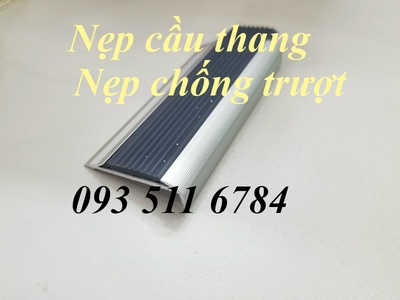 Mẫu nẹp Inox V20 V30 nẹp góc vuông Nẹp cầu thang T20 vàng đồng 1