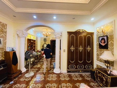Biệt thự  mặt hồ linh đàm 257m2 kinh doanh cafe 57 tỷ cực đẹp 2