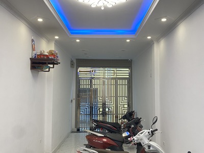 75m xây 5 tầng dòng tiền 650 triệu 1 năm. giá 11,5 tỷ. chính chủ mót bán nhà xuân thủy cầu giấy. 2