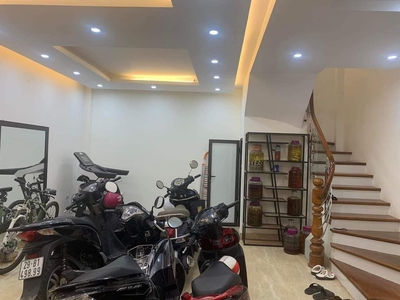 Oto vào nhà-mặt tiền đỉnh-phân lô-phố nguyễn khang-38,3m2-chỉ 8,5 tỷ 2