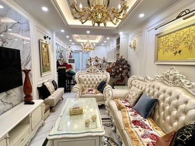 Nhà mặt phố- giá phân lô- nội thất đẳng cấp   kinh doanh đỉnh 0