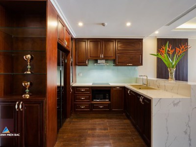 Cần bán căn hộ 82,1m mặt đường Hồng Tiến, Bồ Đề, Long Biên. 0