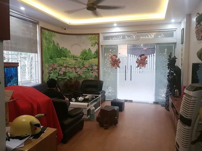 Cho thuê nhà đội nhân ba đình, 68m, ô tô đỗ cửa giá 17tr 0