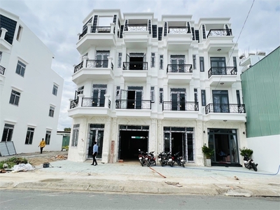 Kẹt tiền bán gấp nhà 4 tầng full nội thất ở liền, shr, thanh toán 2 tỷ nhận nhà 2