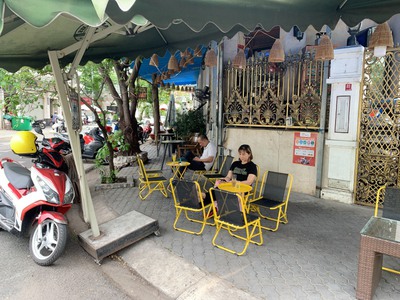 Hot hot , quận gò vấp   lâu lâu mới có quán đẹp   chính chủ sang rẻ quán cafe góc 2 mt khu vip 1