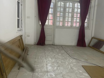 Cho thuê nhà nguyên căn, chdv, 45m2, 4t, 6ngủ, mt4m, 20tr, hoàng hoa thám. 0