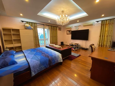Nhà cần bán gấp bên phố view hồ nước tây 230m mt8m,1 hầm 7 nổi vị trí siêu đẹp dt 230m giá bán 106 3