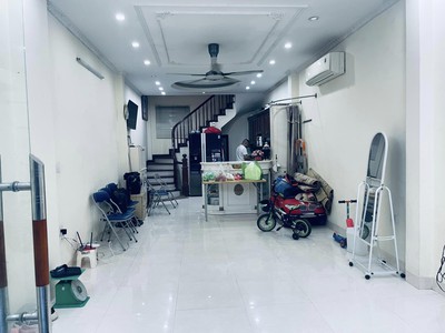 Chính chủ cần tiền bán gấp lk chợ xanh định công 74m2 sổ đỏ, mt 4m, giá tốt 14.8 tỷ 0